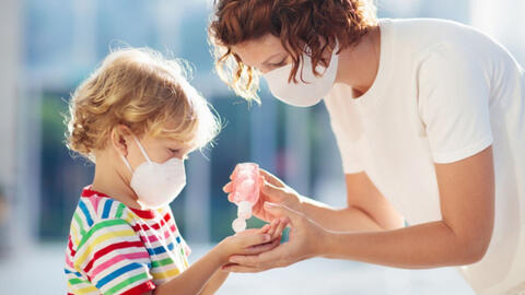 Những em bé có nguy cơ diễn biến nặng khi mắc Covid-19