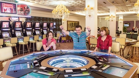 Chủ casino lớn nhất Quảng Ninh lỗ 82 tỷ đồng, cổ phiếu tăng trần 12 phiên liên tiếp