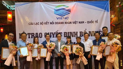 Thành lập Câu lạc bộ Doanh nhân Việt Nam – Quốc tế