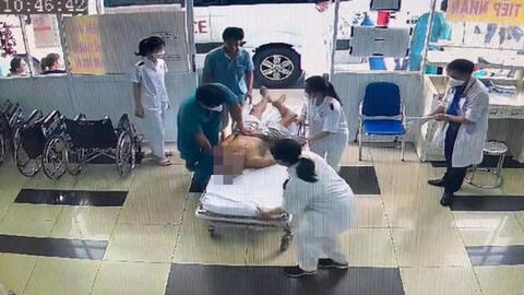 Người đàn ông ở TP.HCM suýt tử vong vì ăn bánh trung thu