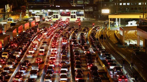 Biến thể Omicron phủ bóng đen khắp thế giới trước kỳ nghỉ lễ