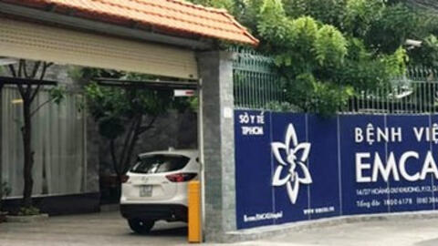 Bệnh viện Emcas hút mỡ bụng cho khách đang mang thai