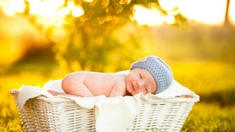 Thời gian tắm nắng cho trẻ sơ sinh là bao lâu?