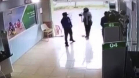 Thượng úy công an nổ súng xông vào ngân hàng Vietcombank