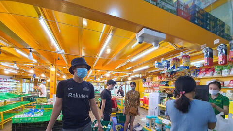 Lao động tại siêu thị, trung tâm thương mại… được kiến nghị ưu tiên tiêm vắc xin COVID-19