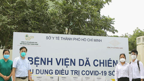 Vinamilk trao tặng sản phẩm dinh dưỡng Sure Prevent cho 50 bệnh viện tuyến đầu