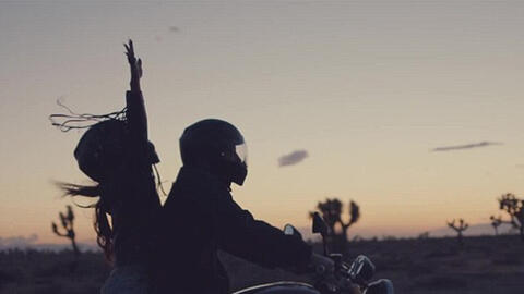 Lái chuyến xe quan hệ