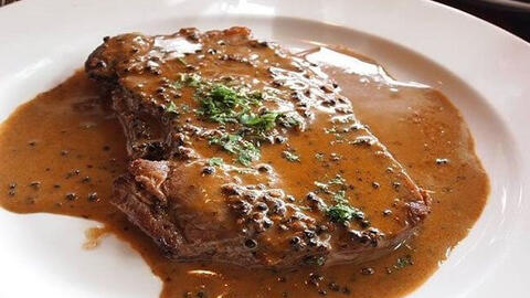 Món ngon mỗi ngày: Cách làm bò bít tết sốt tiêu đen chuẩn vị Âu – ngon như nhà hàng