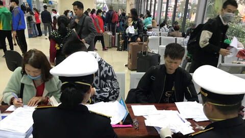 Trung Quốc tạm dừng xuất nhập cảnh khách du lịch qua cửa khẩu Hà Khẩu