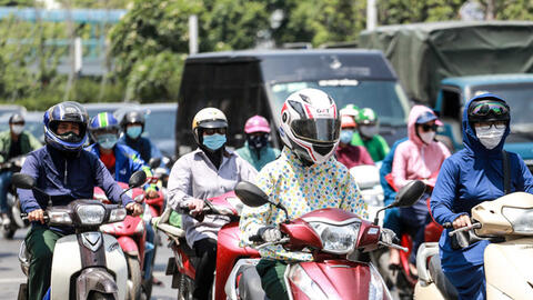 Từ 10-14h, người dân các tỉnh phía Nam hạn chế ở ngoài trời vì chỉ số tia cực tím rất nguy hiểm