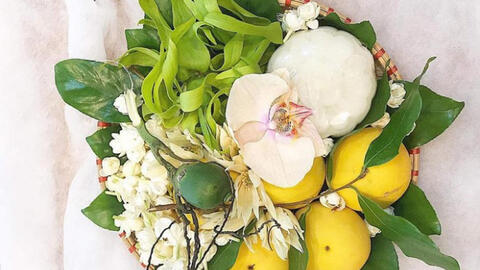 Mẹt hoa quả thơm, quả ngũ sắc cúng rằm với nhiều loại bắt mắt