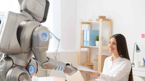 AI đang làm tăng nguy cơ mất việc của phụ nữ