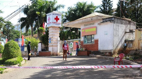 COVID-19 lúc 13h30: Gia Lai thêm 12 người dương tính, Quảng Trị cách ly 4 người Trung Quốc trốn kiểm dịch.