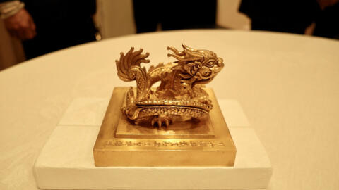 Chuyển giao ấn vàng 'Hoàng đế chi bảo' từ Pháp về Việt Nam