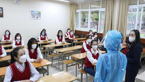 Hà Nội: Giáo viên Hà Nội bức xúc khi nhiễm Covid-19 bị trừ điểm thi đua