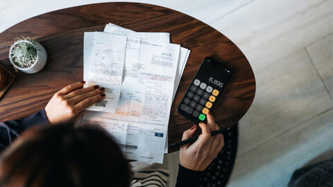 “Lãi suất thực” và “lãi suất danh nghĩa”: 2 khái niệm bạn cần phân biệt trước khi ký hợp đồng vay tiền