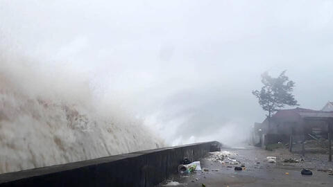 Miền Bắc trời trở rét, áp thấp nhiệt đới ở Biển Đông