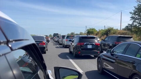 Kẹt xe nghiêm trọng, cao tốc TP.HCM - Long Thành - Dầu Giây phải xả trạm thu phí ngày mùng 2 Tết