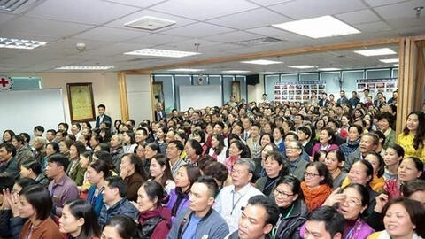 Học viên Câu lạc bộ Tình người phải “mời nước tạo phúc” lên đến hàng chục triệu đồng