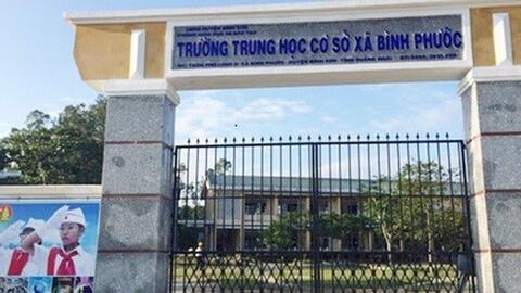 Thầy giáo dọa dùng lựu đạn "xử" hiệu trưởng