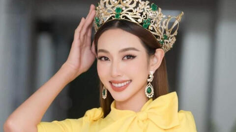 Hoa hậu Thùy Tiên nhận bằng khen của Thủ tướng Chính phủ