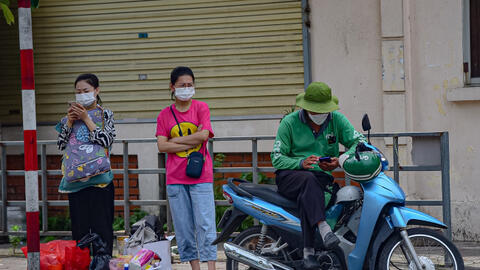 Xe công nghệ chạy 10 chuyến mới được 145 nghìn trong khi khách đỏ mắt tìm xe