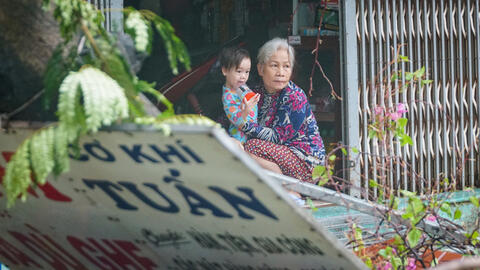 Gần 1 triệu hộ dân miền Trung mất điện vì bão Matmo