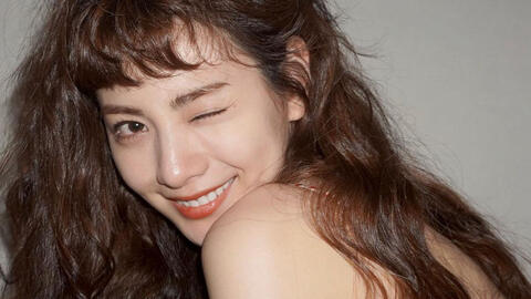 Kem dưỡng mắt – 'vũ khí' giúp bạn chống lại dấu vết thời gian