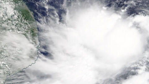 Cân nhắc 2 kịch bản về vị trí đổ bộ của cơn bão số 5