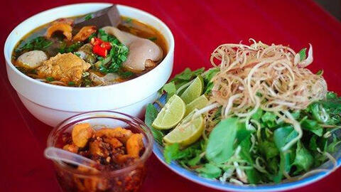 Bún bò Huế vào thực đơn bữa trưa của học sinh Nhật Bản