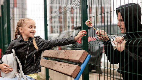 Dạy trẻ kỹ năng an toàn và bảo vệ bản thân trong mọi tình huống