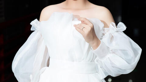 Toàn cảnh “khẩu chiến” giữa O Sen Ngọc Mai và nhạc sĩ bài Hồn Hoang: ca sĩ bảo đã đóng tác quyền đủ, nhạc sĩ chỉ ra loạt khúc mắc!