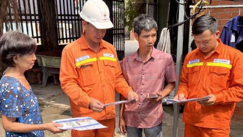 Thuỷ điện Hoà Bình chỉ còn đủ nước để phát điện khoảng 1 tuần, Bộ Công thương xin lỗi vì phải cắt điện liên tục