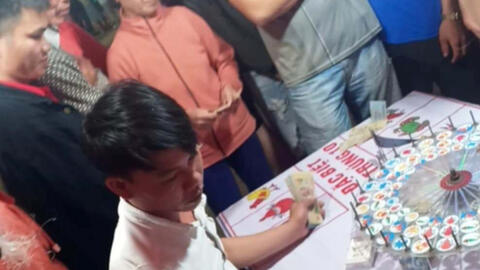 Chợ đêm Đông Hà náo nhiệt trong “đỏ đen”