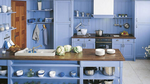 Những mẫu kệ bếp thiết kế đẹp giúp bạn lưu trữ nhiều đồ đạc hơn