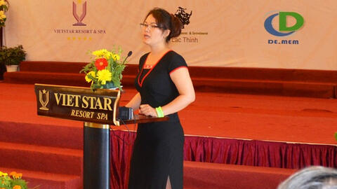 PGS. TS đắm say với tình yêu văn hóa dân tộc