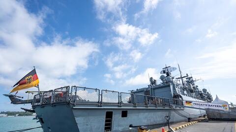 Tàu hộ vệ FGS Bayern của Hải quân Đức lần đầu thăm hữu nghị Việt Nam