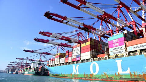 Biến thể Omicron có thể tác động dây chuyền, giáng đòn mới vào chuỗi cung toàn cầu