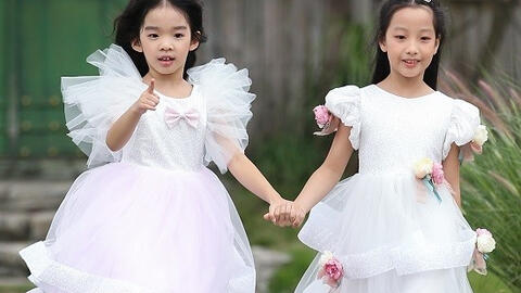 Con gái Xuân Lan tự tin làm vedette tại Tuần lễ Thời trang Trẻ em Việt Nam