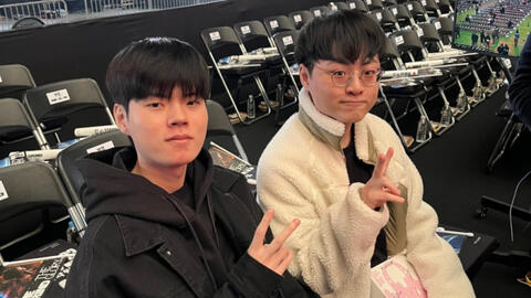 Deft chia sẻ về vai trò của Đường Giữa, khán giả bức xúc thay ShowMaker