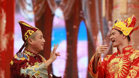 Rò rỉ hình ảnh hậu trường các nghệ sĩ tập luyện cho Táo Quân 2021