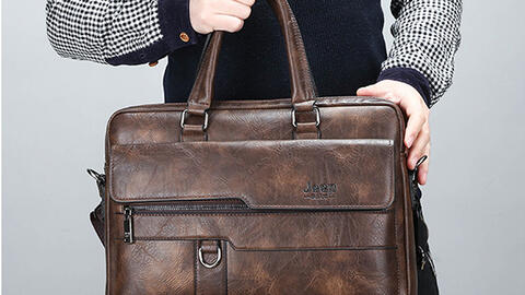 Hà Tĩnh chi hơn 2 tỉ đồng mua cặp da phục vụ tổ chức đại hội