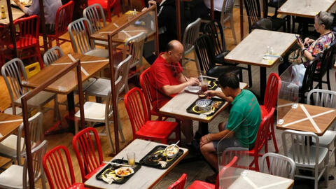 Hong Kong làm gì để dập 2 đỉnh dịch trong hơn 100 ngày?