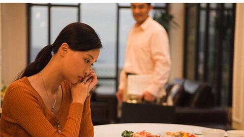 Vợ bỏ đi giữa đêm và tin nhắn của cậu hàng xóm khiến chồng vô tâm tỉnh ngộ