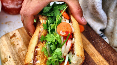 Tại sao ăn bánh mì lại gây ngộ độc thực phẩm?