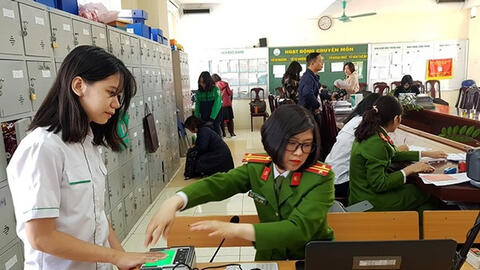 Khi cấp đổi sang thẻ gắn chíp, Căn cước công dân mã vạch sẽ bị cắt góc