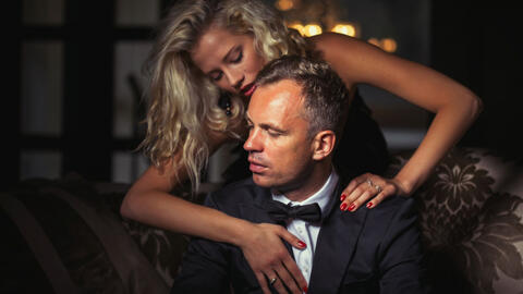 Mối nguy hiểm rình rập từ các mối quan hệ với sugar daddy