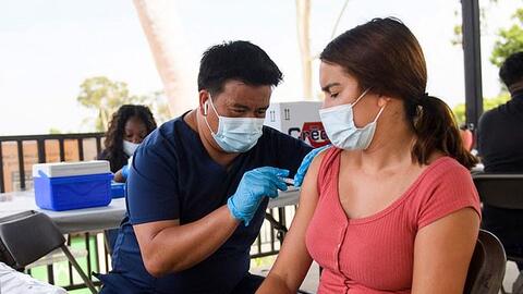 Khả năng ‘miễn dịch siêu nhân’ nhờ tiêm vaccine sau khi mắc COVID-19