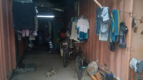 Lao động nhập cư ở Đài Loan chen chúc 30 người một phòng giữa mùa dịch