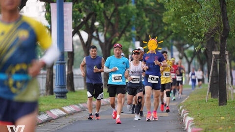 Nữ VĐV nhờ người chạy hộ để lấy thành tích ở giải chạy marathon TPHCM